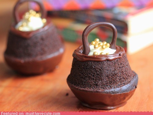 Epicute: Cauldron Cakes