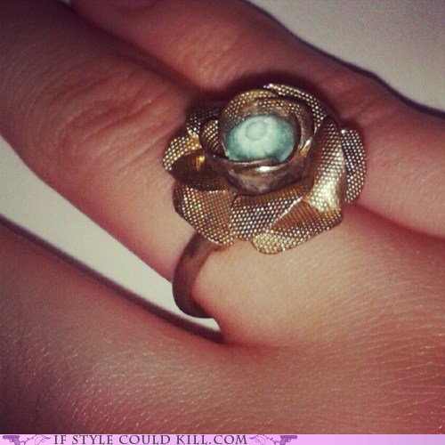 Ring of the Day: Bee Season!