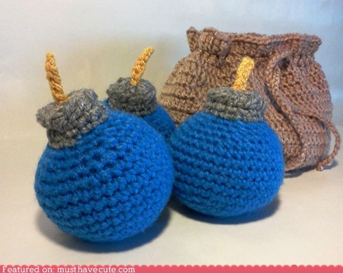 Zelda Bomb Bag with 3 Blue Bombs