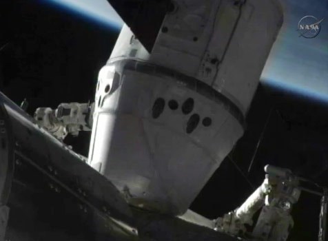 Follow Up of the Day: SpaceX Dragon Docks With International Space Station