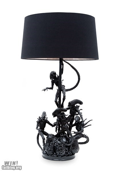 WIN!: Alien Lamp WIN