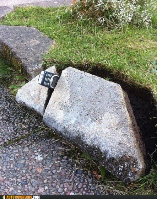 Autocowrecks: The Phone in the Stone!