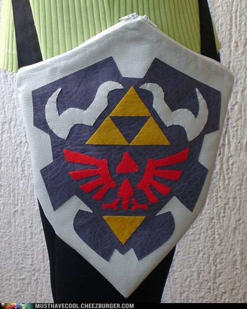 Legend of Zelda Ocarina Of Time Hylian Shield Purse