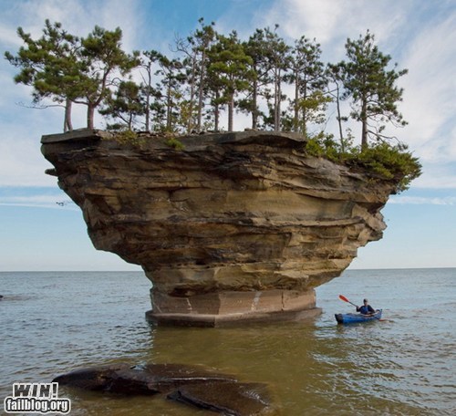 8 Unusual Rock Islets Around the World