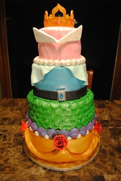 Just Pretty: Disney Princesses Cake