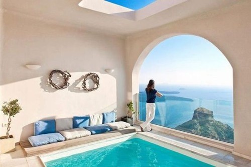 Enjoy the Poolside View
