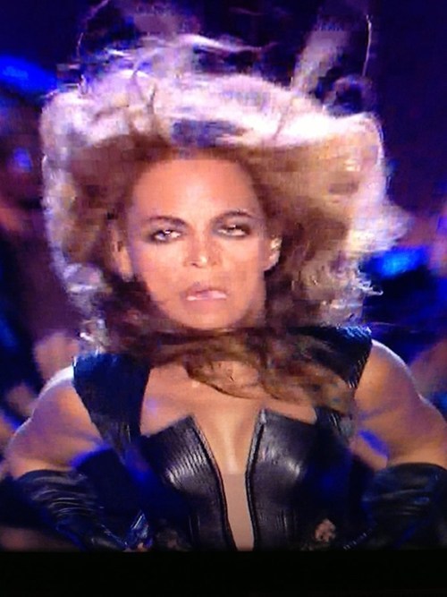 Cringe of the Day: Beyoncé in Freeze Frame