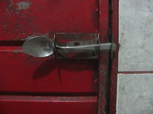 Deadspoon Lock