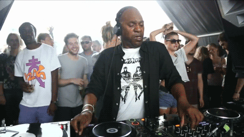 10 Gifs Showing Just How Funny The Boiler Room Is Senor