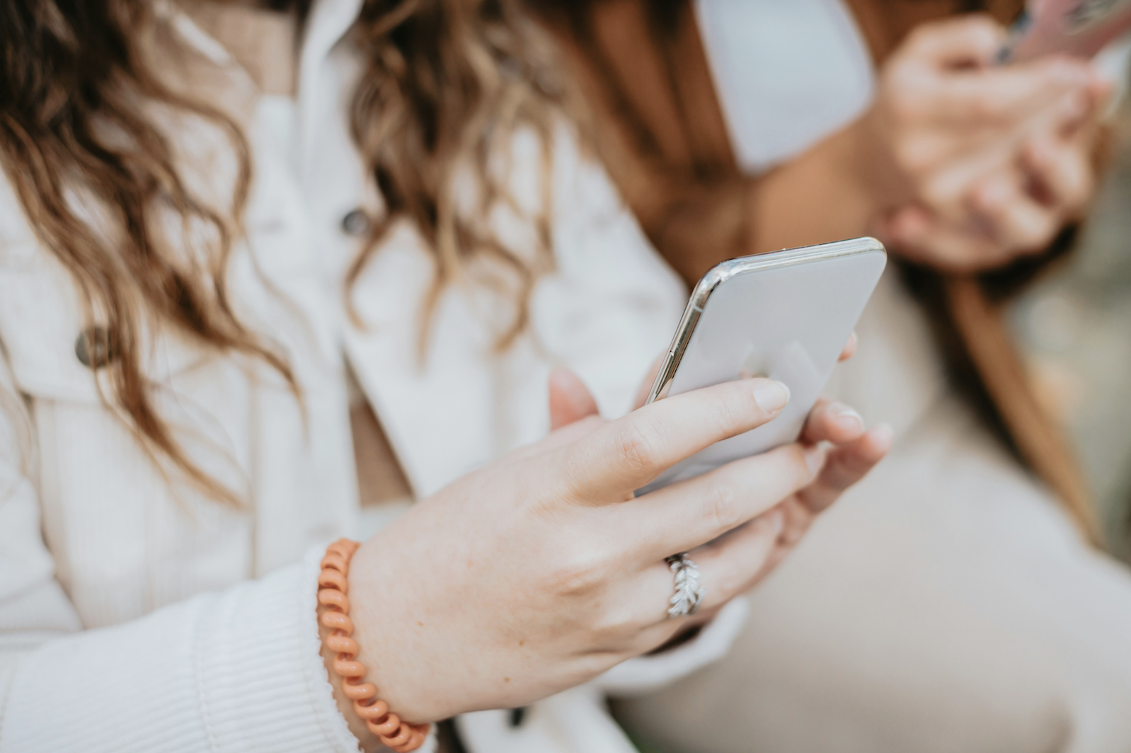 Employee discovers that they no longer have a shop via a Facebook post from their employer announcing a closing-down sale: 'I found out I no longer have a job from a Facebook post'