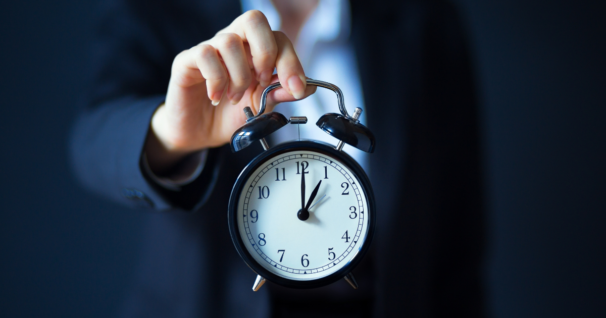Woman refuses to come into job early to work unpaid hours, turns unfair ...