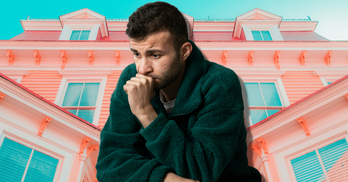 Rich HOA president insists schoolteacher neighbor paint home, neighbor chooses unusual color scheme: 'The president's home didn’t sell for two years'