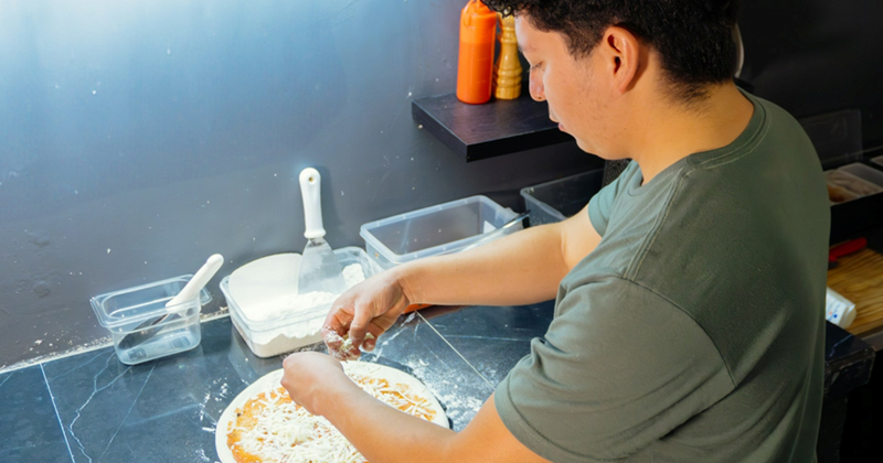 15-year-old pizza employee closes restaurant for 2 days after manager puts him on weekend shifts despite his request: 'I sat around and did absolutely nothing'