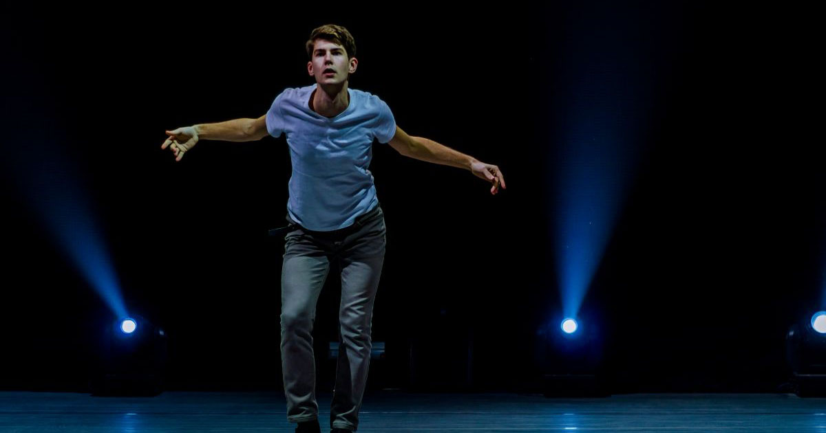 23-year-old musical theatre actor inherits $3M, plans to invest it and live off of it for the rest of his life: 'I have no true career prospects.'