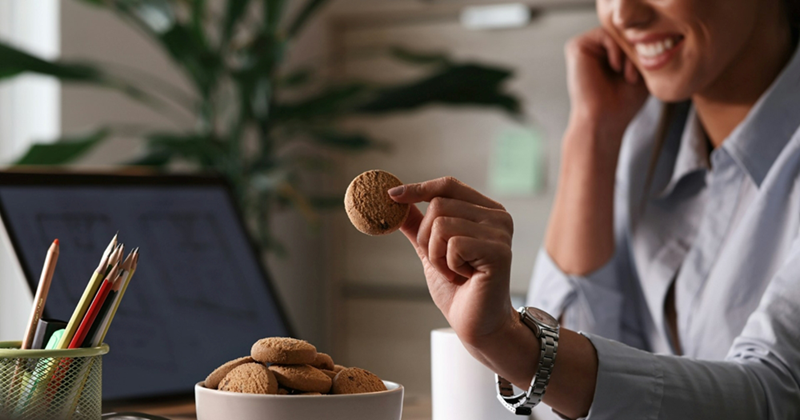 New hire protests workplace policy that demands employees share every snack they bring to work: 'I've stopped bringing any snacks'