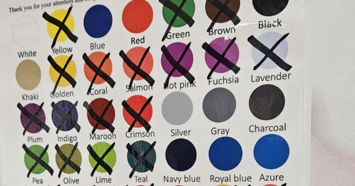 Warehouse forbids employees from wearing any colors that aren't gray, black, white, blue, red or tan: 'I'm not sure they even know their basic colors'