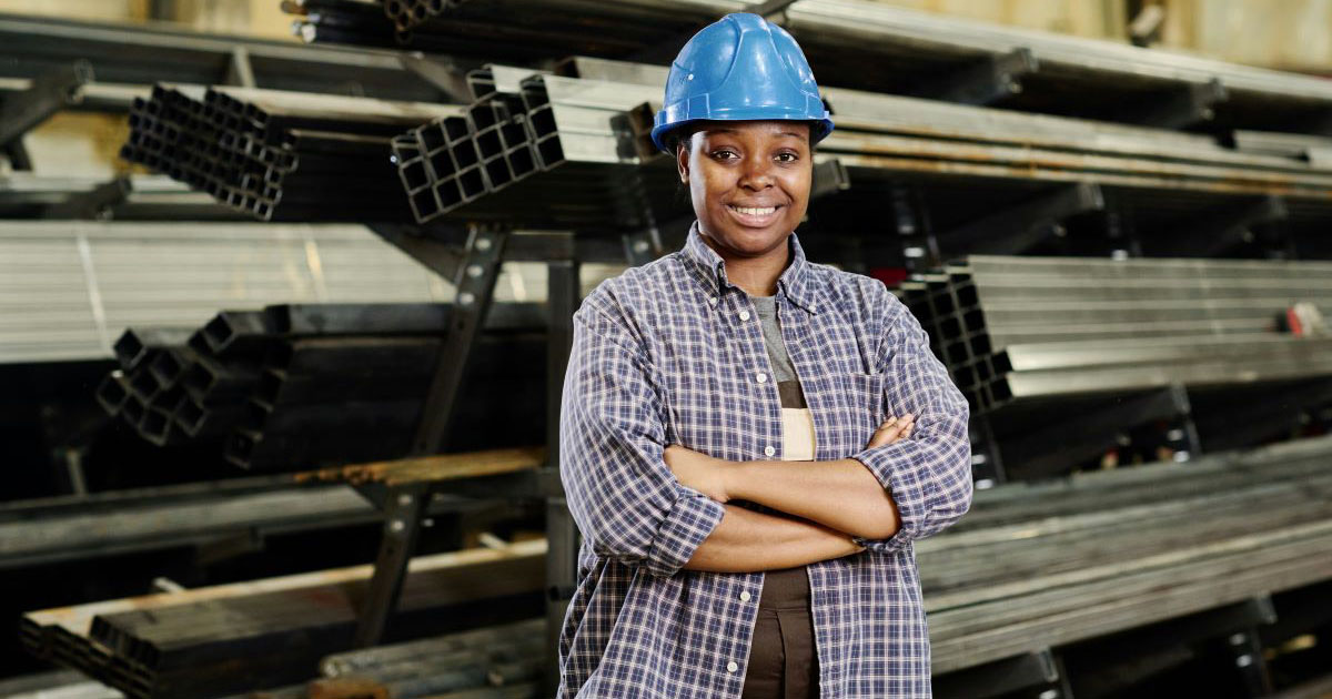 Trade school graduate refuses to give $8K she inherited from her grandpa to her 6-year-old half-sister: 'My mom said I was lucky, and my sister doesn't have anyone setting up funds for her.'