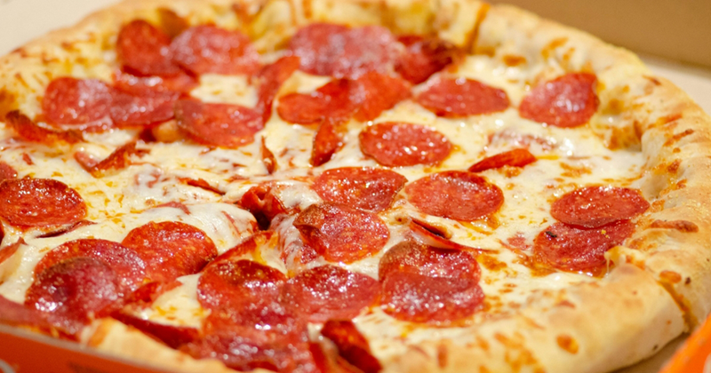 Chef friend brings takeout pizza to hot tub party, gets judged for not cooking something: 'I was getting roasted in the hot tub'