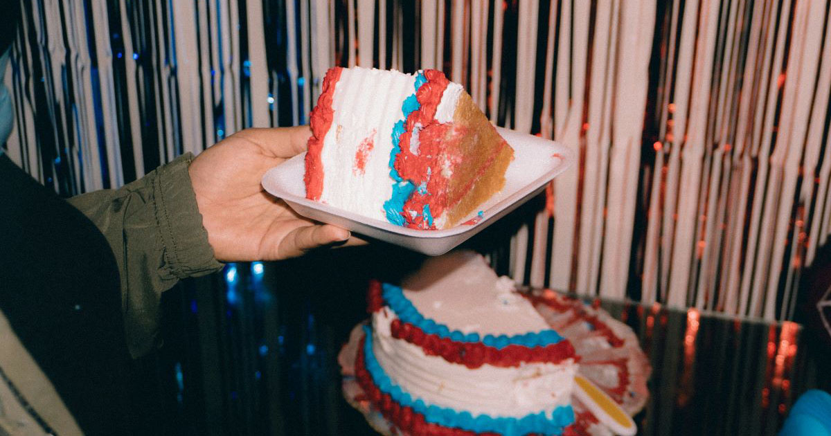 Entitled employee eats more than half of the homemade cake his coworker brought for the office: 'When someone brings food in for the office, it's generally meant for the whole office, not just one person.'
