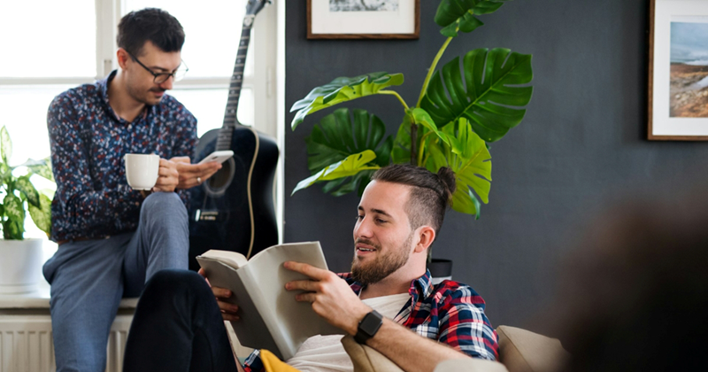 Roommate tells mutual friends he pays for everything in apartment, despite splitting rent and bills 50/50: 'He's telling people I chip in when I can'
