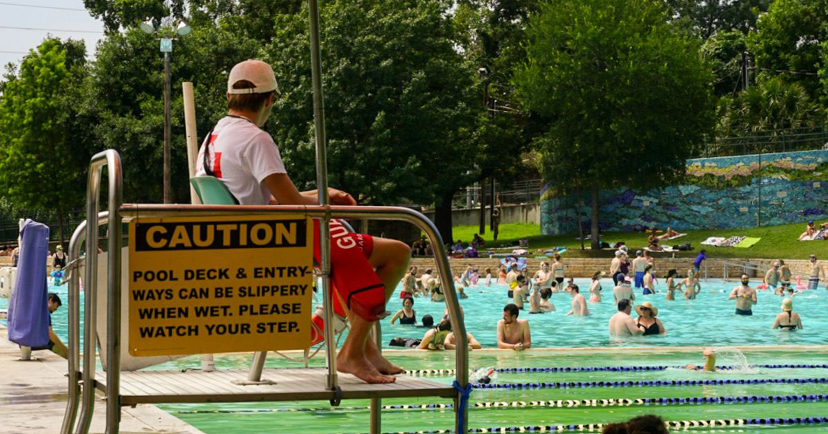 16-year-old lifeguard gets fired for having bad breath, despite brushing and flossing twice a day