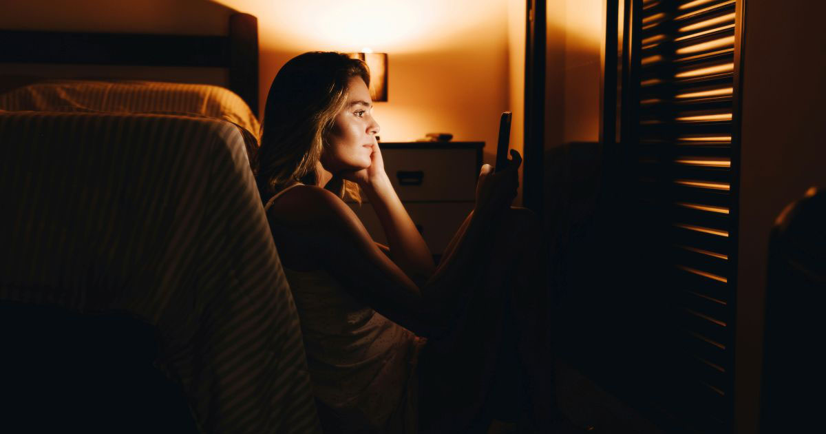 Boss calls employee's wife at 5:50 AM over a broken machine, employee demands he apologize to his wife: 'This was unacceptable behavior.'