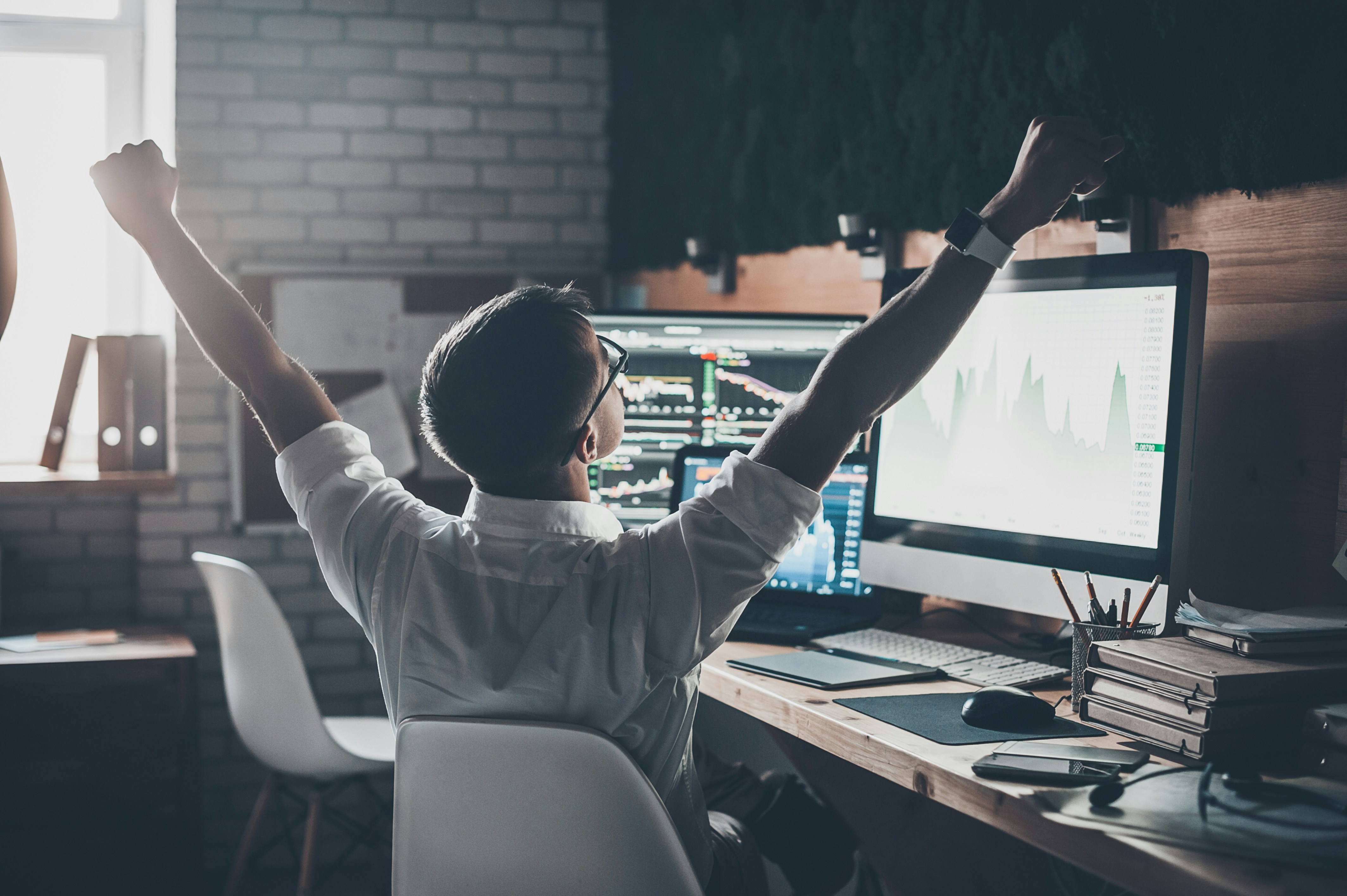 New manager targets respected senior technical specialist and threatens him with a PIP,  completes more tasks in 2 days than the boss did in 6 weeks before management intervenes: 'I did it over 20 times faster than him'