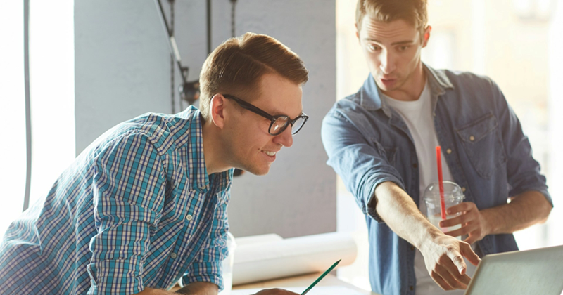 Management lay off employee, expect him to train coworker taking his place: 'They are putting him in a position to fail'