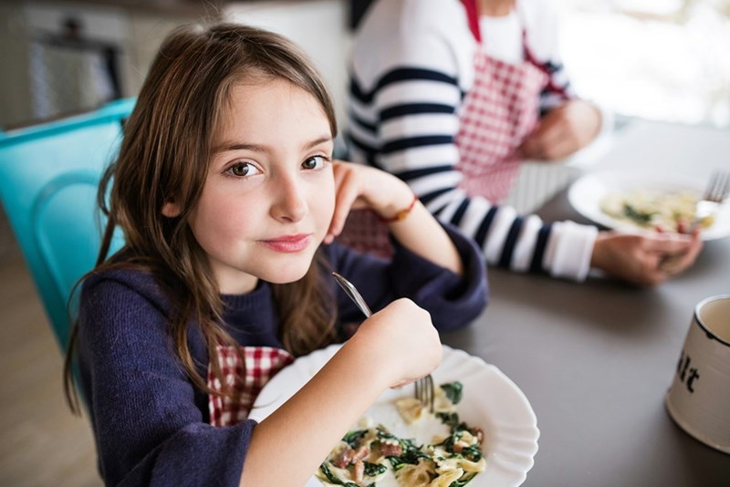Uncle buys 14-year-old Niece extra food after discovering her Dad lets her brothers eat more: 'His daughter was the only one consistently being left out'