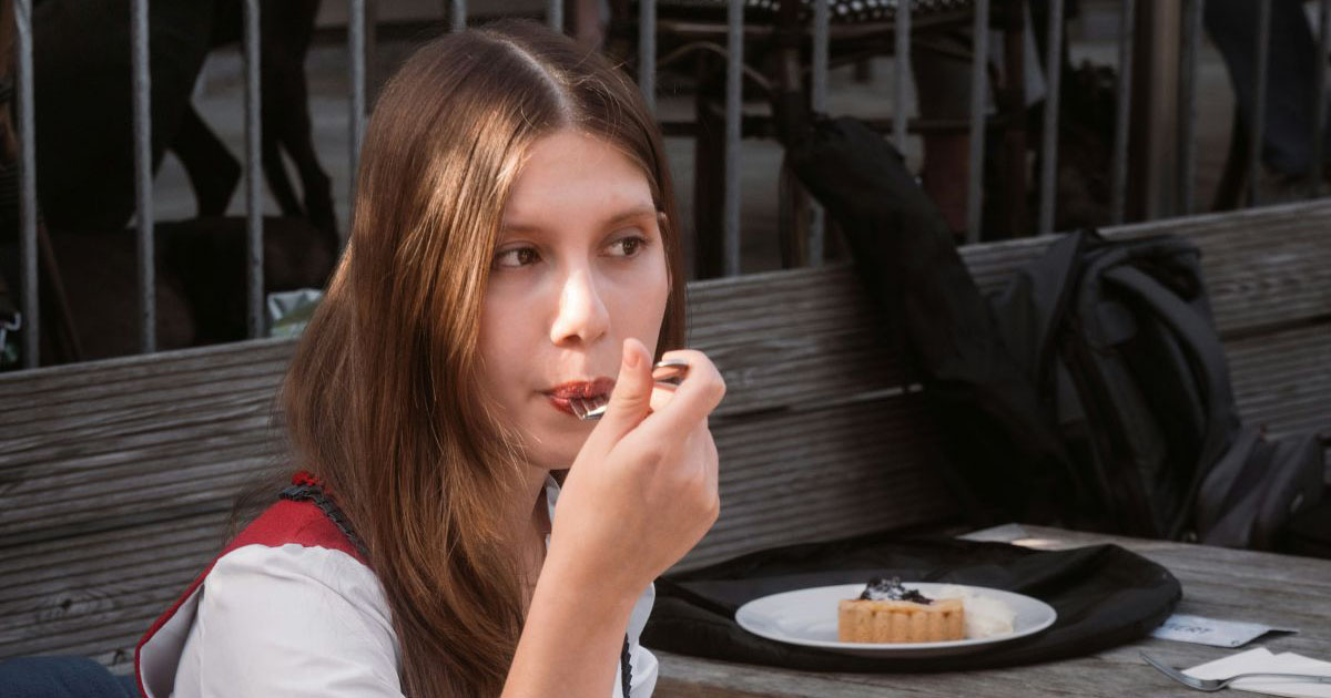 Coworkers berate employee for leaving the office for her 30 minute lunch break: 'The way people have reacted, you'd think I started leaving for a three hour lunch.'