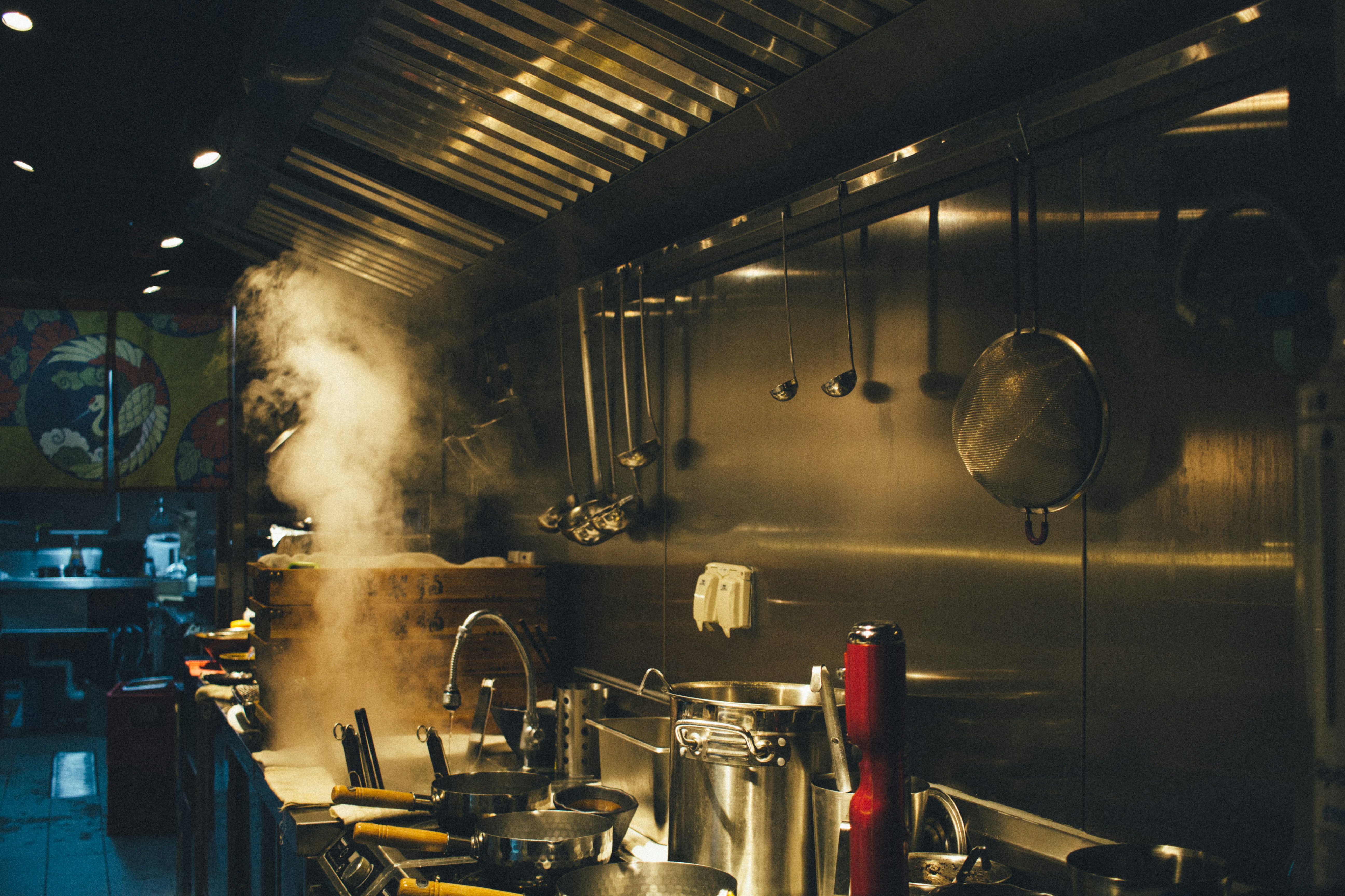 Server does exactly what the chef tells him, even though he knows it causes problems, just to prove he was right all along. When confronted, he just said: ‘He told me the other day that I was not supposed to touch anything because that was not my job.’