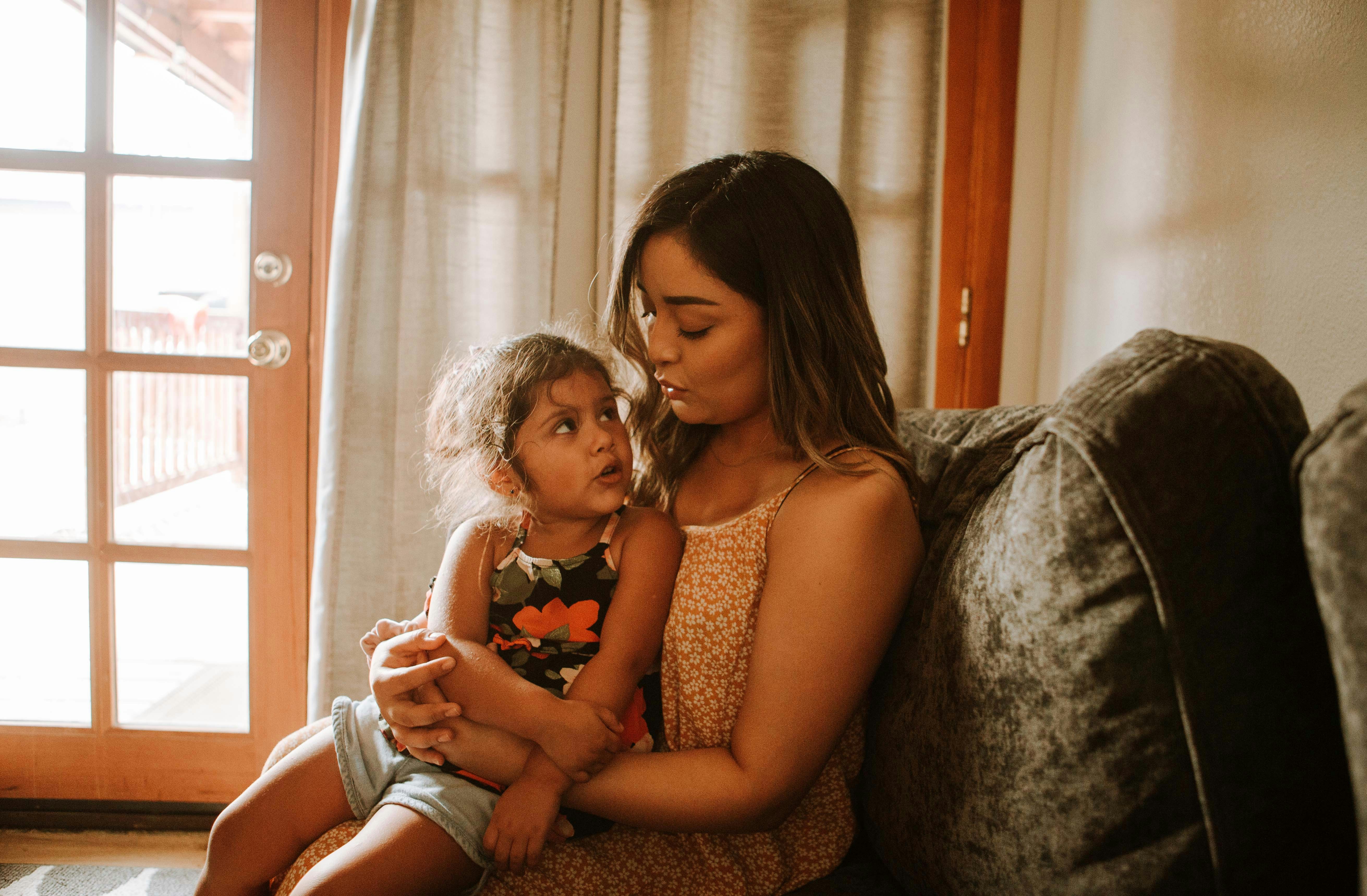 Sister makes things weird in the family by refusing to pay for her sister’s meals when they eat out, as she is 37 years old: ‘I noticed that when she pays for her own meal, she never orders at the same place as us.’