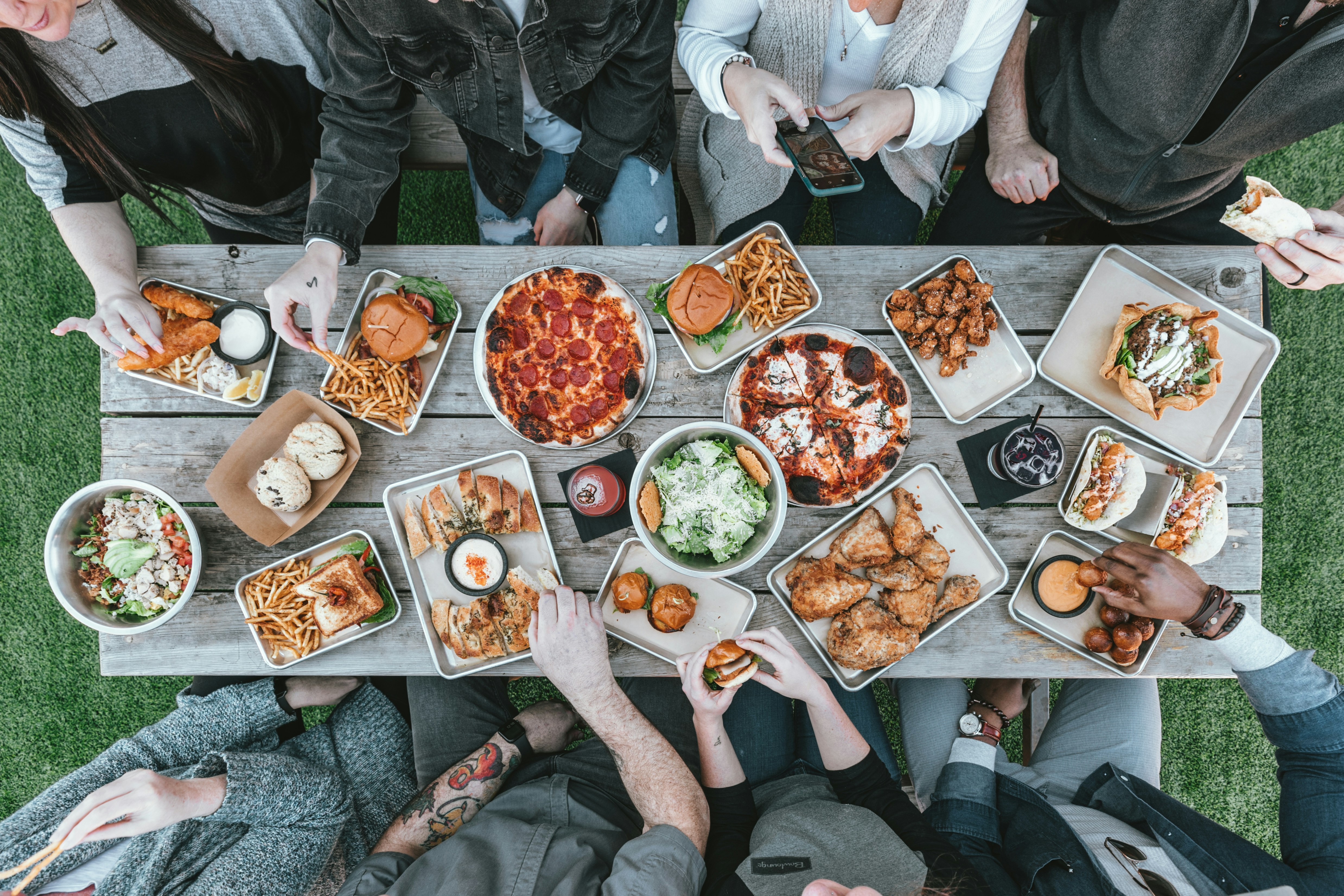 Uncle is prioritizing the state of his chairs over the feeling of his family members by making them sit in different ones according to weight: ‘So this weekend I bought my own sturdy dining chair from home and placed it at the table before dinner.’