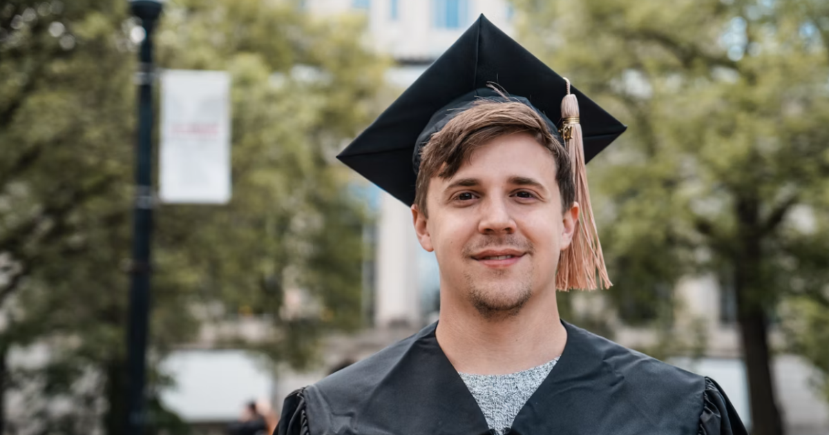 Social worker taking care of grandfather decides to get his PhD after aunt demands he only be taken care of by a doctor: ‘I'm getting my doctorate just to spite her’