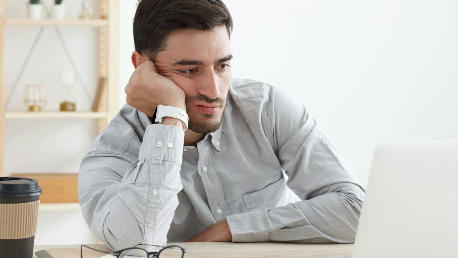 22 Workers shared the thing that made them finally stop caring about "going above and beyond" at work—It is often seen as an important trait, but when should you stop?