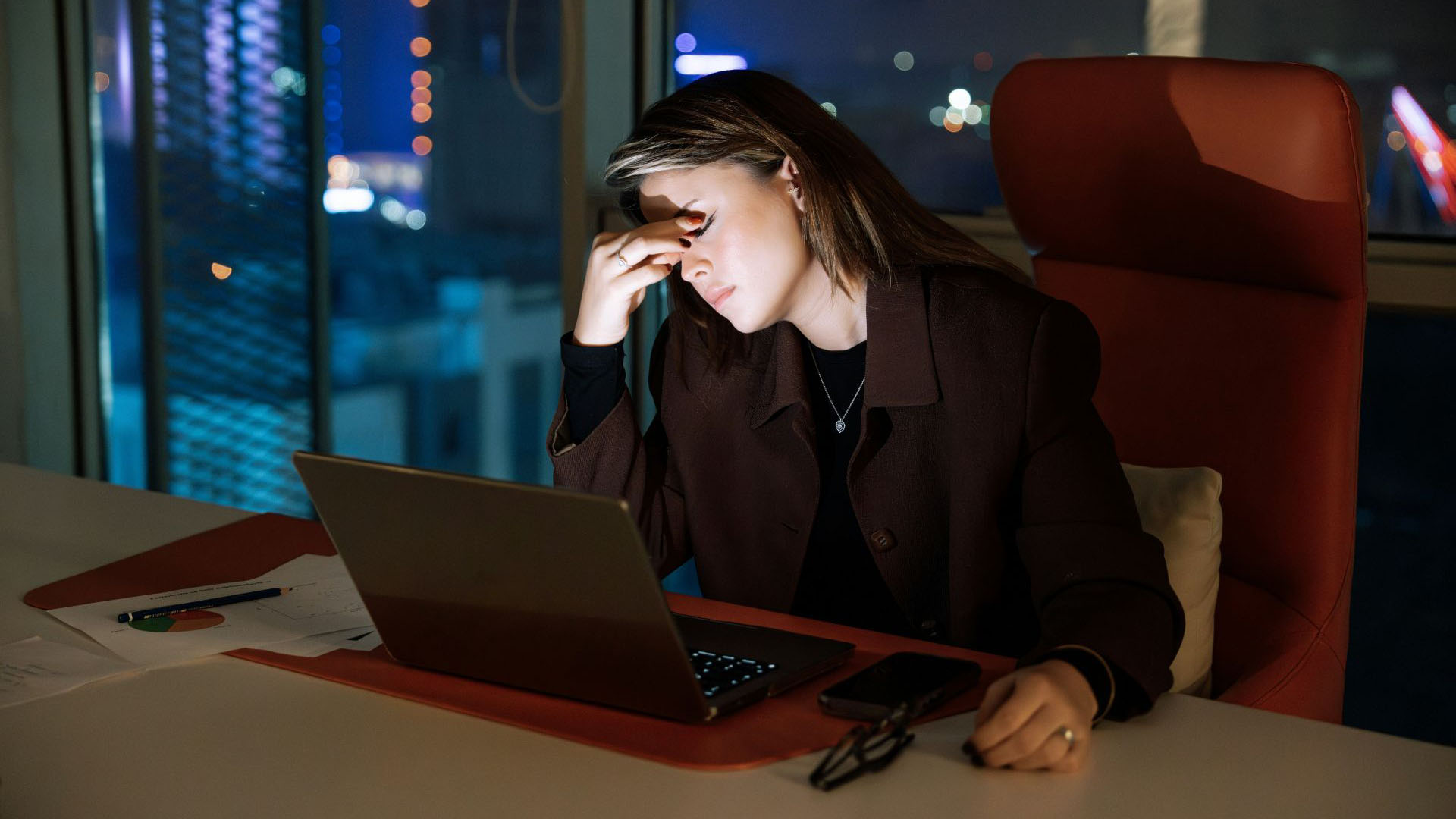 Fully remote childless boss demands hybrid employee RTO full-time, despite having a child she needs to pick up from school early: 'That’s your problem to figure out. Your child doesn’t work for the company, you do.'