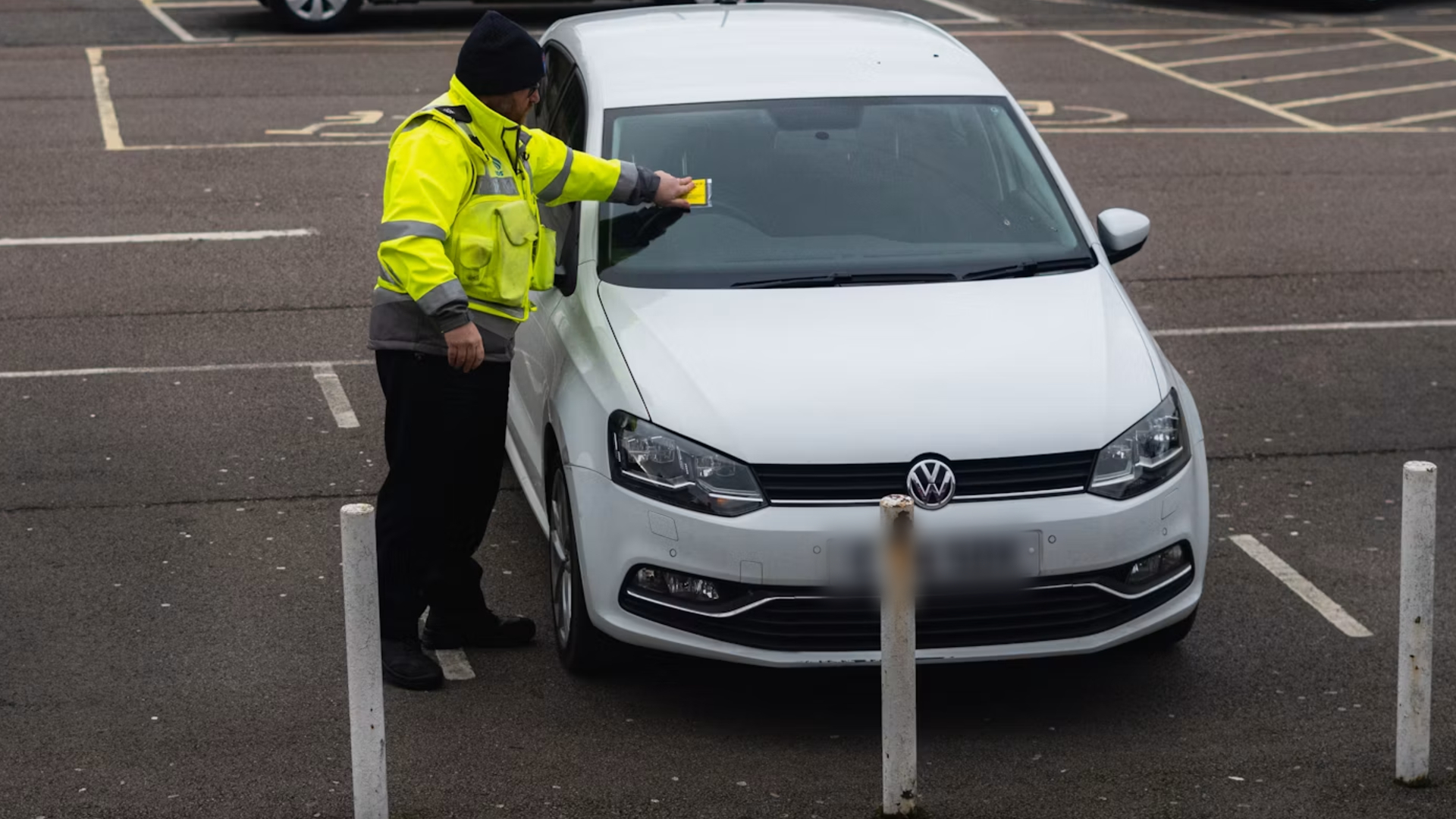 Company forces fully remote employees to return to the office after 4 years of successful remote work, begins charging them $80 a month to park outside the building: 'I'm seriously considering just quitting over this'