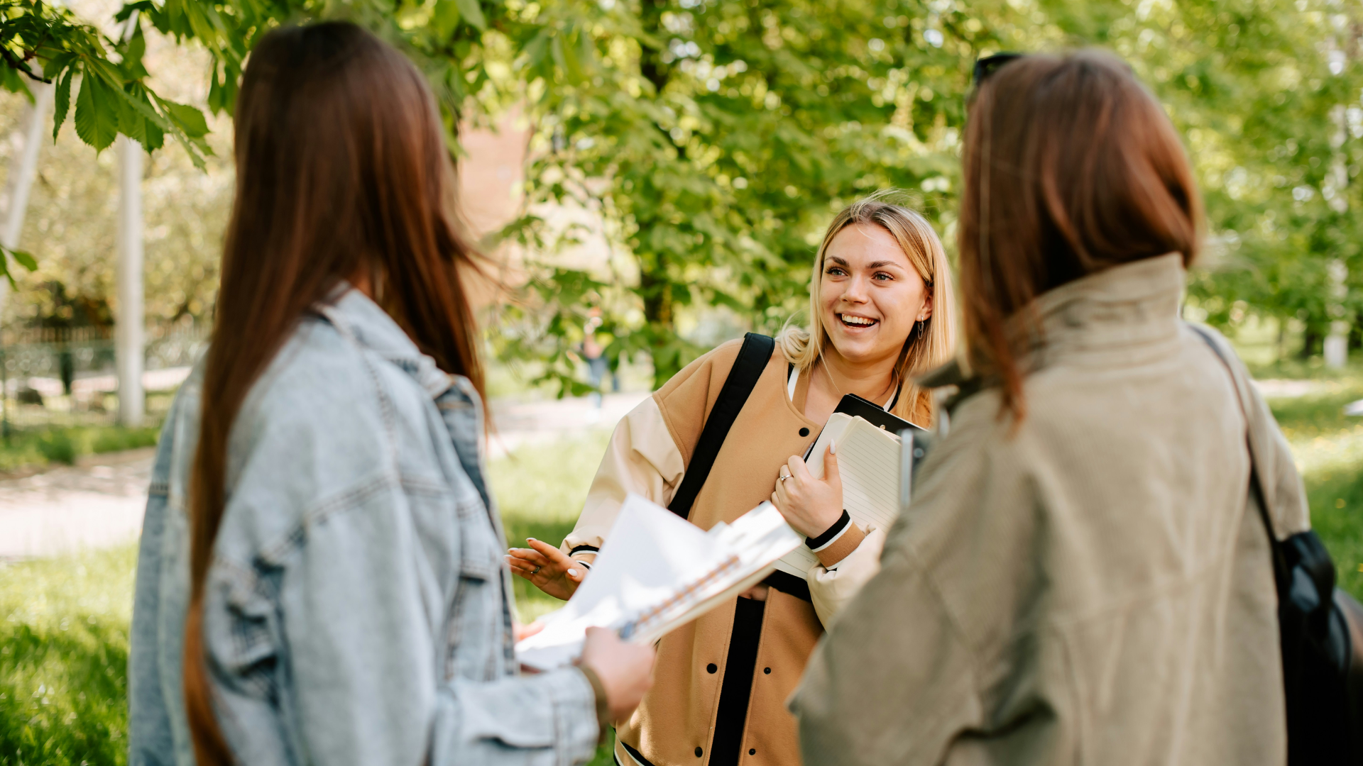 Dad refuses to pay for daughter's college tuition if she chooses an arts degree, despite being able to easily thanks to a $3 million inheritance, daughter and wife disagree: 'She absolutely hated this'