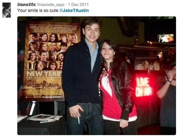Teen Heartthrob Jake T Austin Started Dating A Fan Sparking Renewed Hope In Fangirls