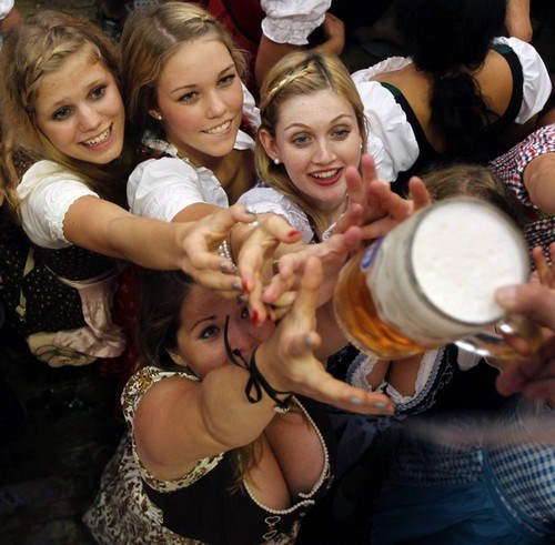 Wenches Love Beer - After 12 - funny pictures, party fails, party ...