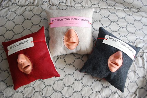 Practice Kissing With These Make-Out Pillows - Dating Fails - dating