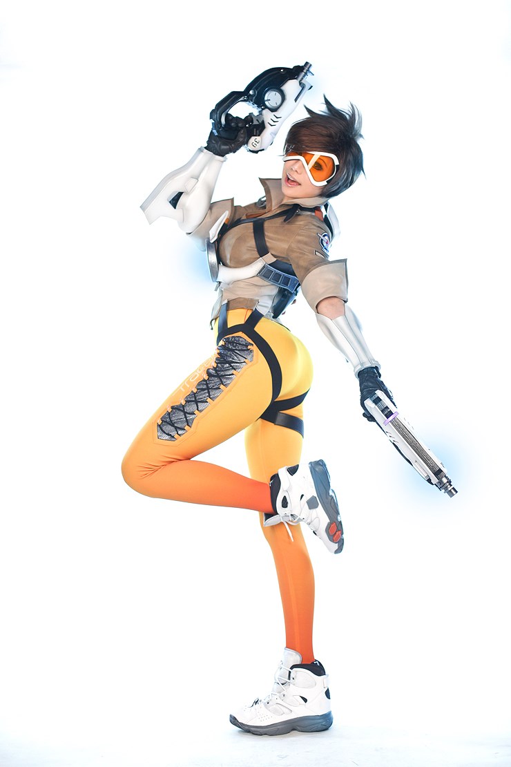 A polêmica da pose de Tracer em Overwatch