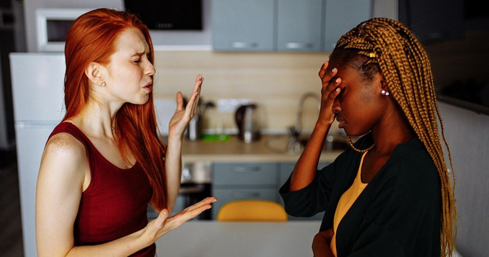 21-year-old tenant throws out roommate’s food from her private fridge ...