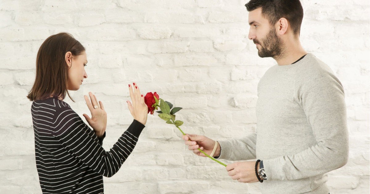 Woman asks for a special 40th birthday for a whole year, husband gives her coffee, flowers, and a Groupon instead, driving her to divorce him after years of being undervalued: ‘It’s not so much about the gift but about the effort’