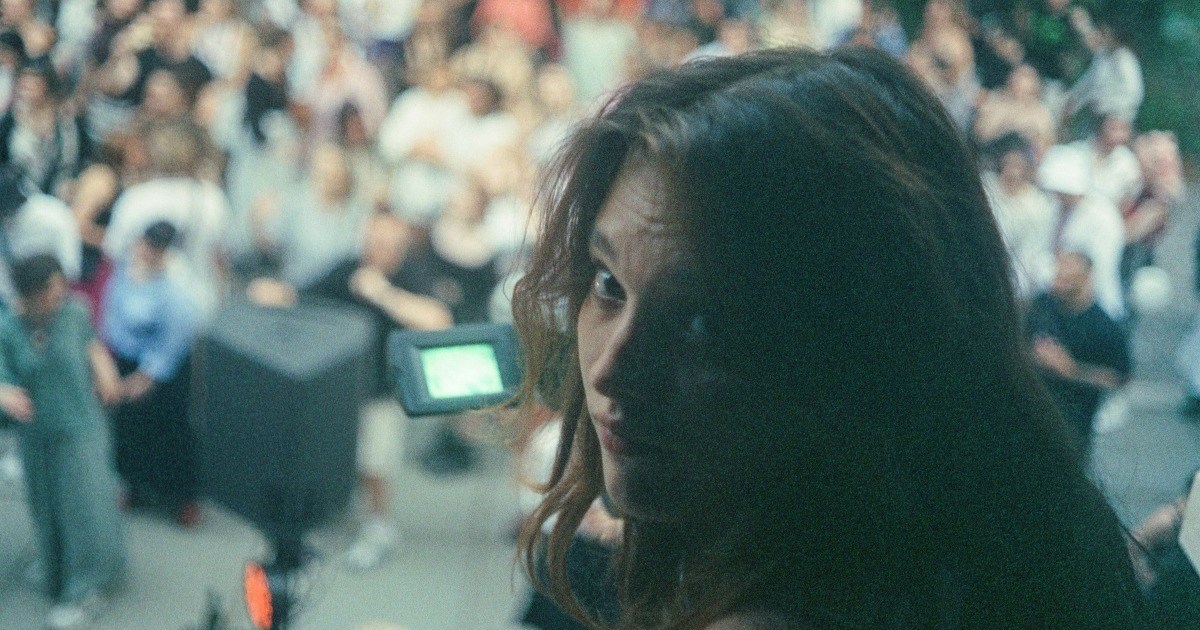 31-year-old musician husband calls out wife for not attending every one of his shows, not buying tickets right when they drop: 'Of the like 100 shows he’s played in our home state, I’ve gone to 90-95 of them'