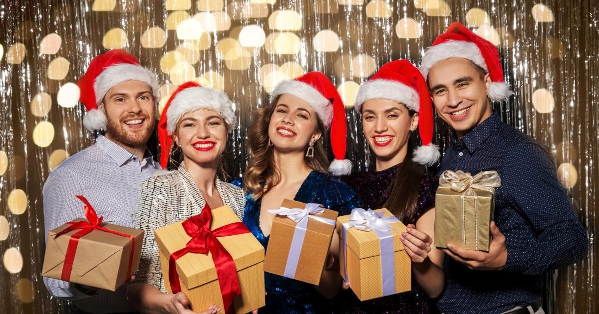 Mother tells 18-year-old daughter that her work Christmas party ends at 10 pm, but when she's still out at 10:01 pm, her overly-dependent daughter gets furious, spamming her phone and claiming she broke “promises”: 'She told me that I'm a mother first'