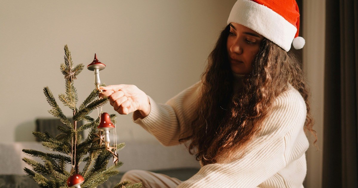 33-year-old boyfriend 'forgets' to give girlfriend anything for Christmas, she spends $350 on him on top of being the sole provider in their household: 'Am I overreacting for being heartbroken over an empty stocking? Or is this about more than Christmas?'