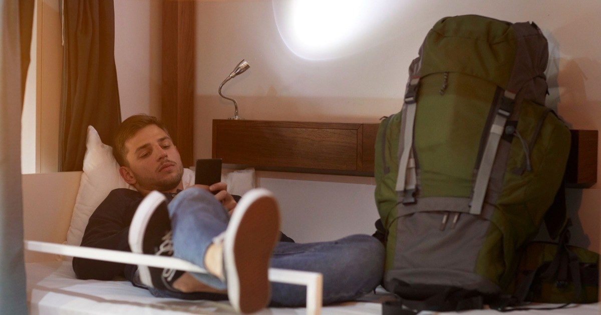 Traveler books a hostel expecting to meet new people but ends up in a chaotic dorm with loud guests, stolen items, and no rest in 24 hours: ‘I checked out early. No goodbye. No memories. Just exhaustion’