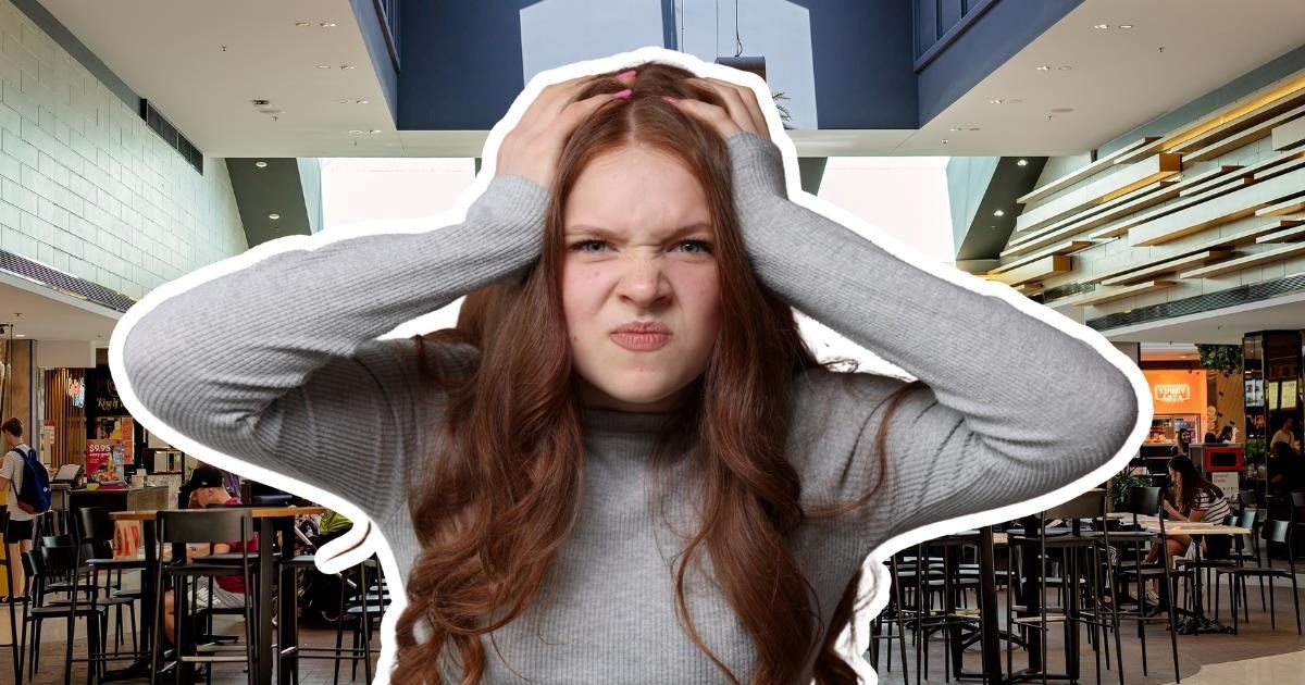 Fed-up teenage cinema worker chases off a group of mall-wrecking teens full-speed through the mall, after security fails to do anything, finally getting rid of them for good: ‘Astonished customers stopped and stared at the scene’