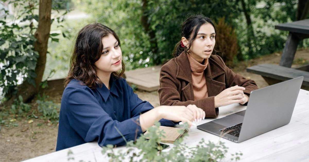 Frugal 24-year-old refuses to drain her savings to bail her older sister out, family pressure mounts when the eldest insists she can 'always save again': 'She assumed she was entitled to my money'
